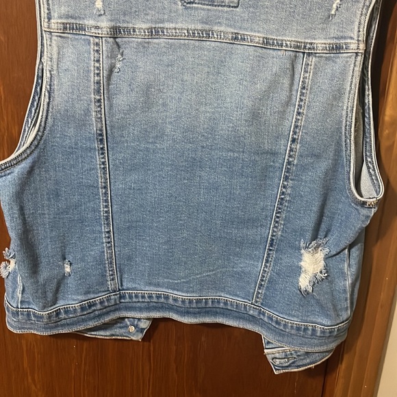 Denim jacket - Picture 4 of 5